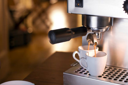 Решить самые сложные задачи по ремонту кофемашин АЕГ вам готовы помочь специалисты «МастерБюро»